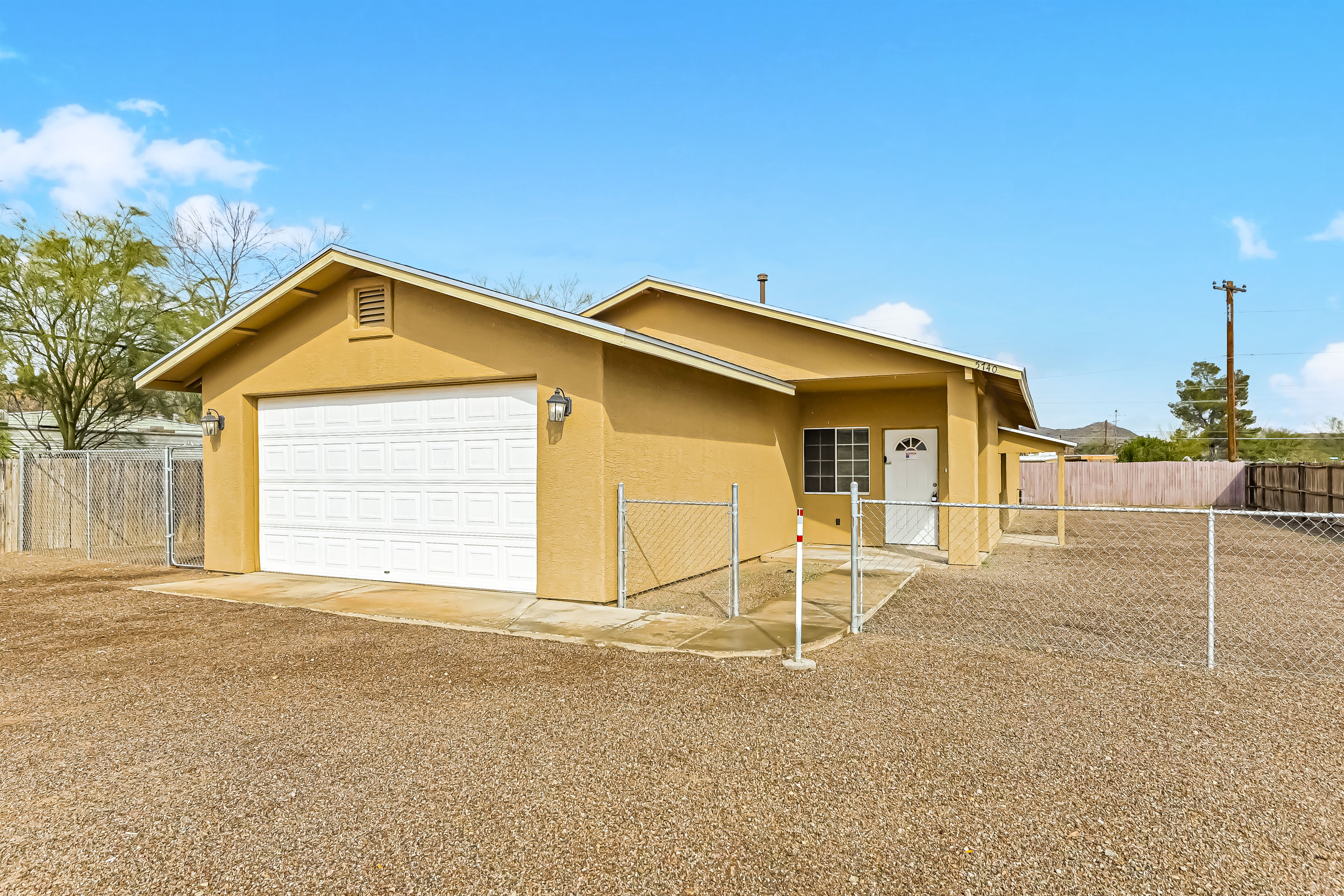 5740 S HILDRETH AVE TUCSON, AZ 85746